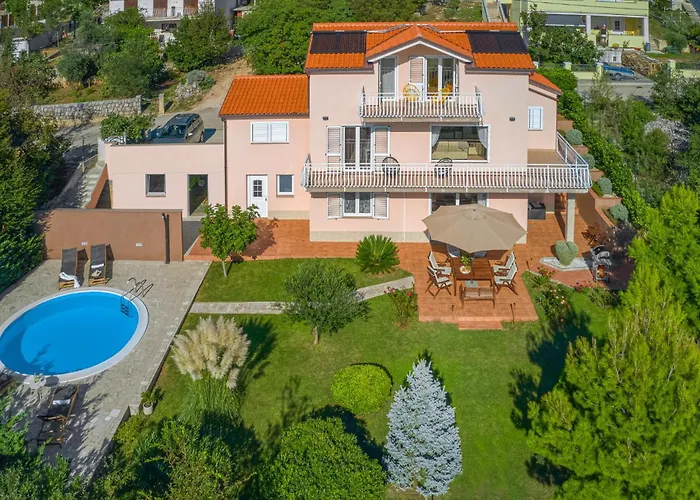 Casa vacanze Lovely In With Wifi Jadranovo