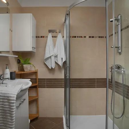 Lovely In With Private Swimming Pool, Be Inside Or Outside Feriehus *